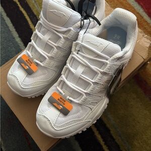 Avia Women's White Sneakers-NEW w/Tags